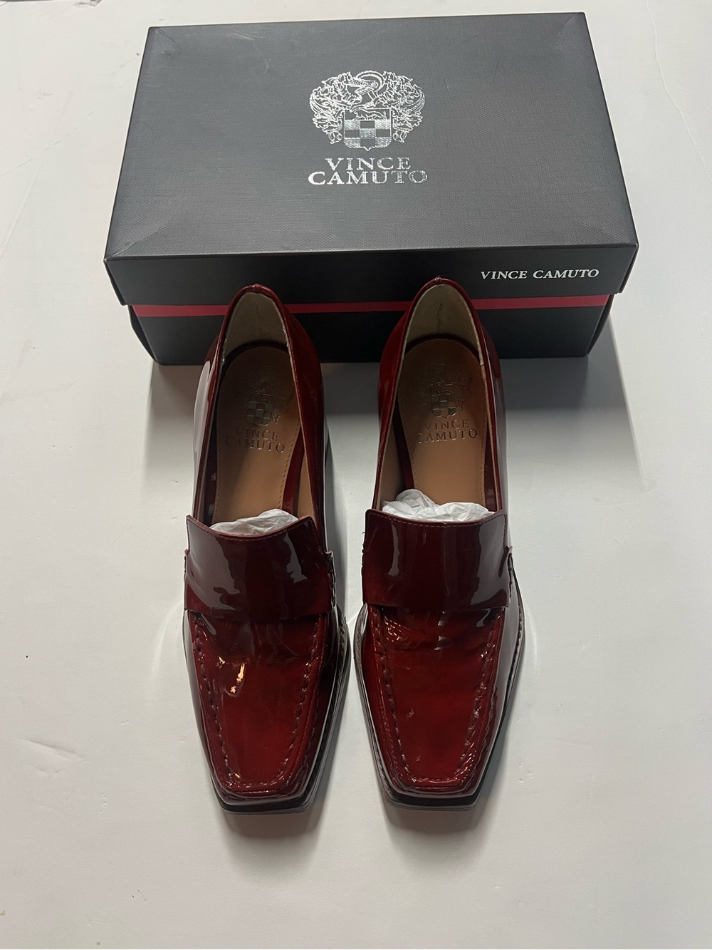 NIB Vince Camuto Segellis Red Currant Brushed Patent Leather Loafers - Picture 8 of 12